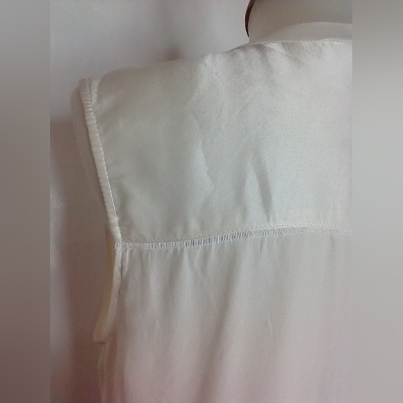 WHITE HOUSE BLACK MARKET WHITE SILK BLOUSE - Picture 7 of 8